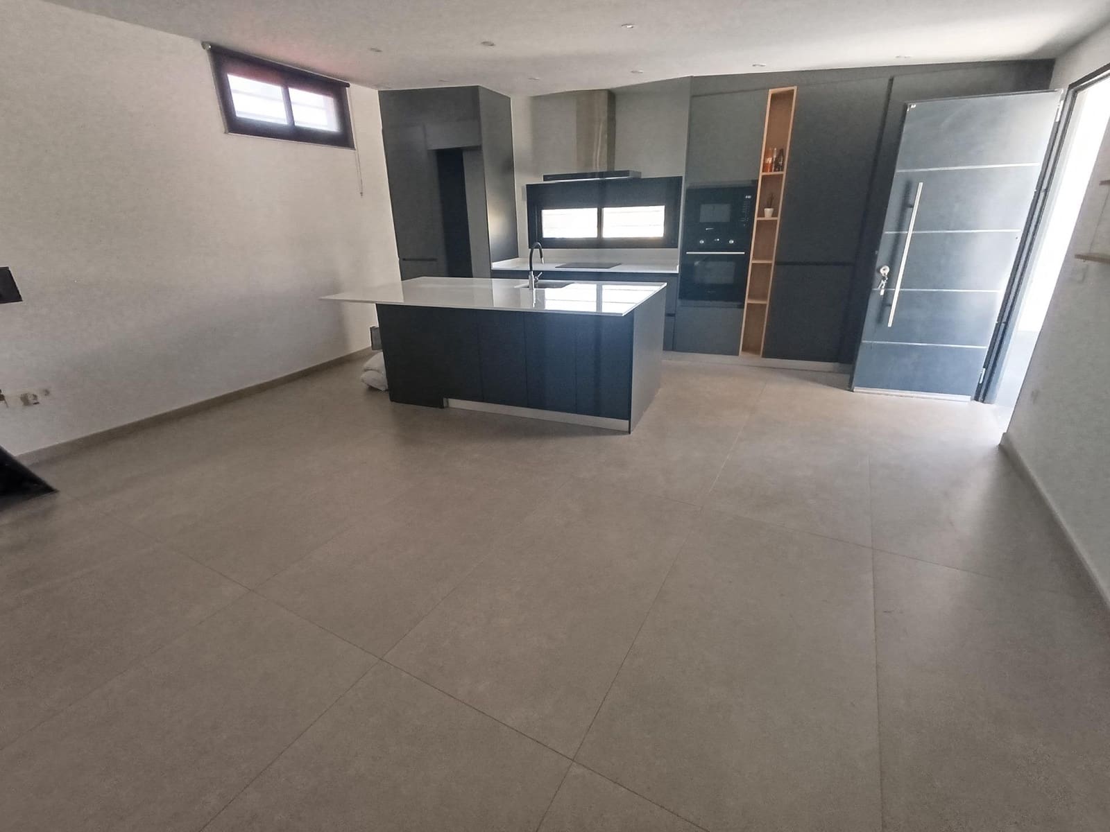7 Zimmer Villa zu verkaufen in Las Bayas mit Pool Garage - 449.000 € (Ref: 8423298)
