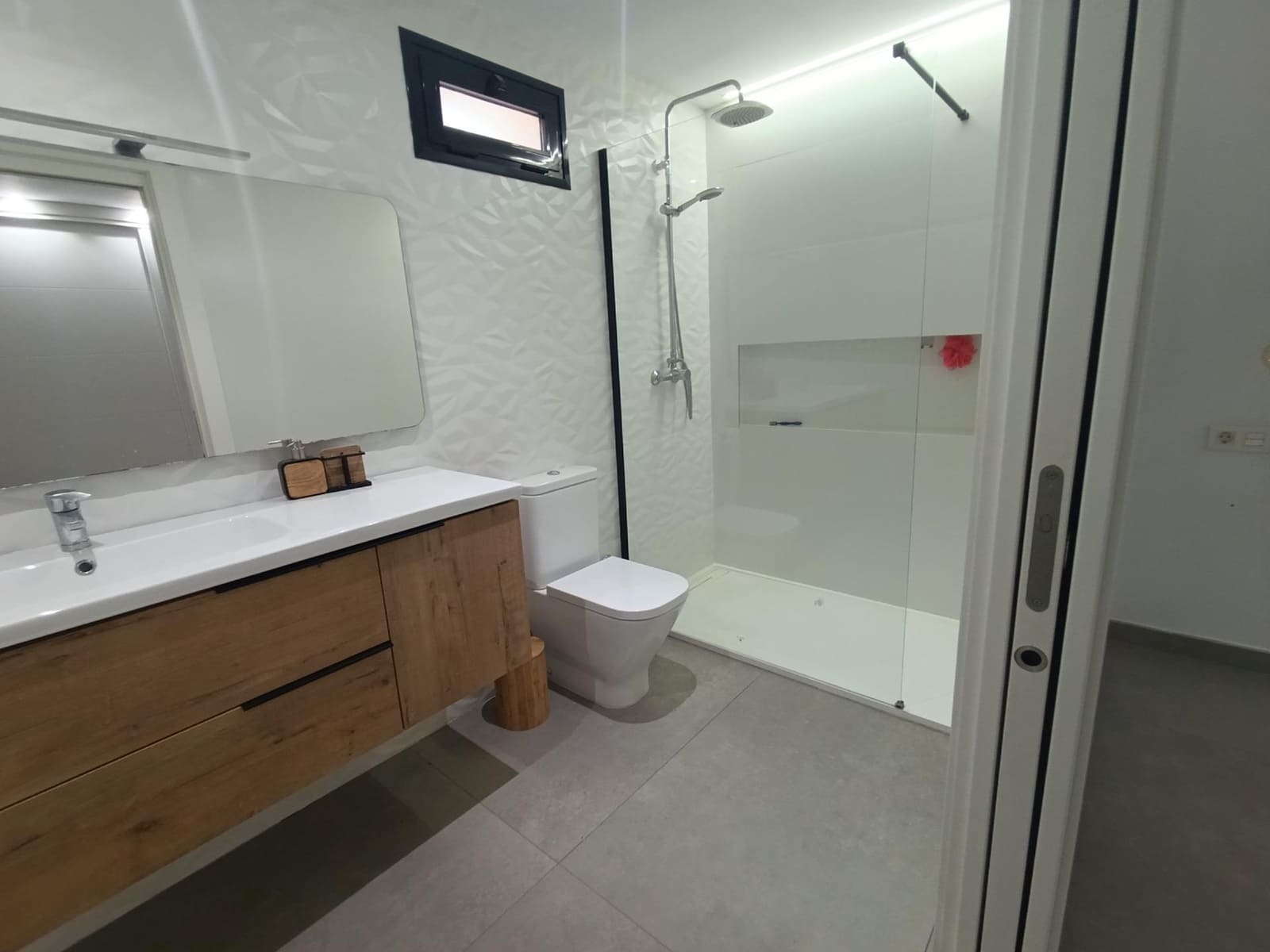 7 Zimmer Villa zu verkaufen in Las Bayas mit Pool Garage - 449.000 € (Ref: 8423298)