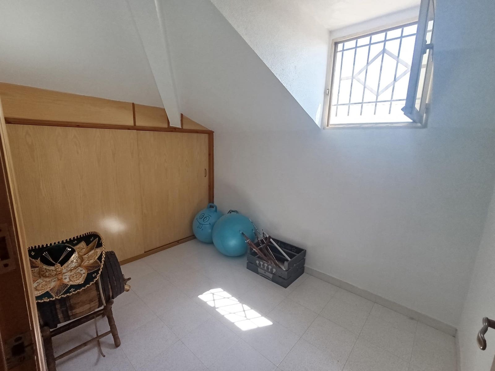 7 Zimmer Villa zu verkaufen in Las Bayas mit Pool Garage - 449.000 € (Ref: 8423298)