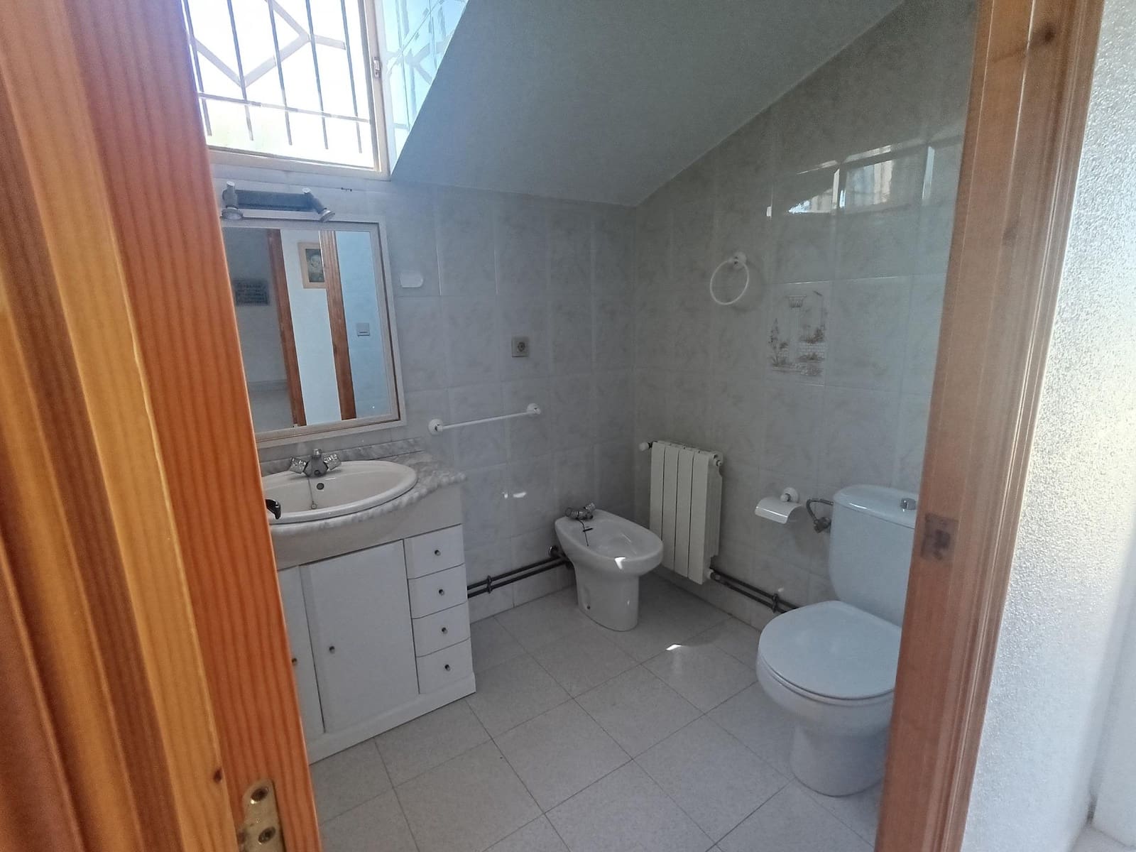 7 Zimmer Villa zu verkaufen in Las Bayas mit Pool Garage - 449.000 € (Ref: 8423298)
