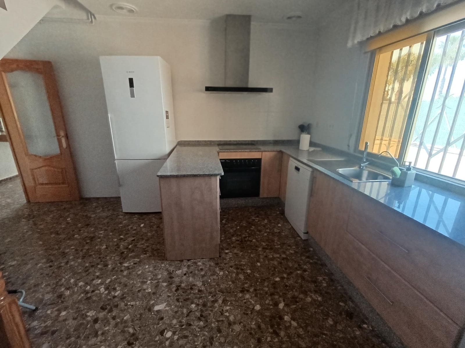 7 Zimmer Villa zu verkaufen in Las Bayas mit Pool Garage - 449.000 € (Ref: 8423298)