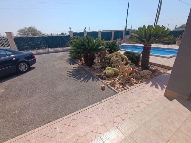 7 soveværelse Villa til salg i Las Bayas, Elche / Elx med swimmingpool garage - € 449.000 (Ref: 8423298)