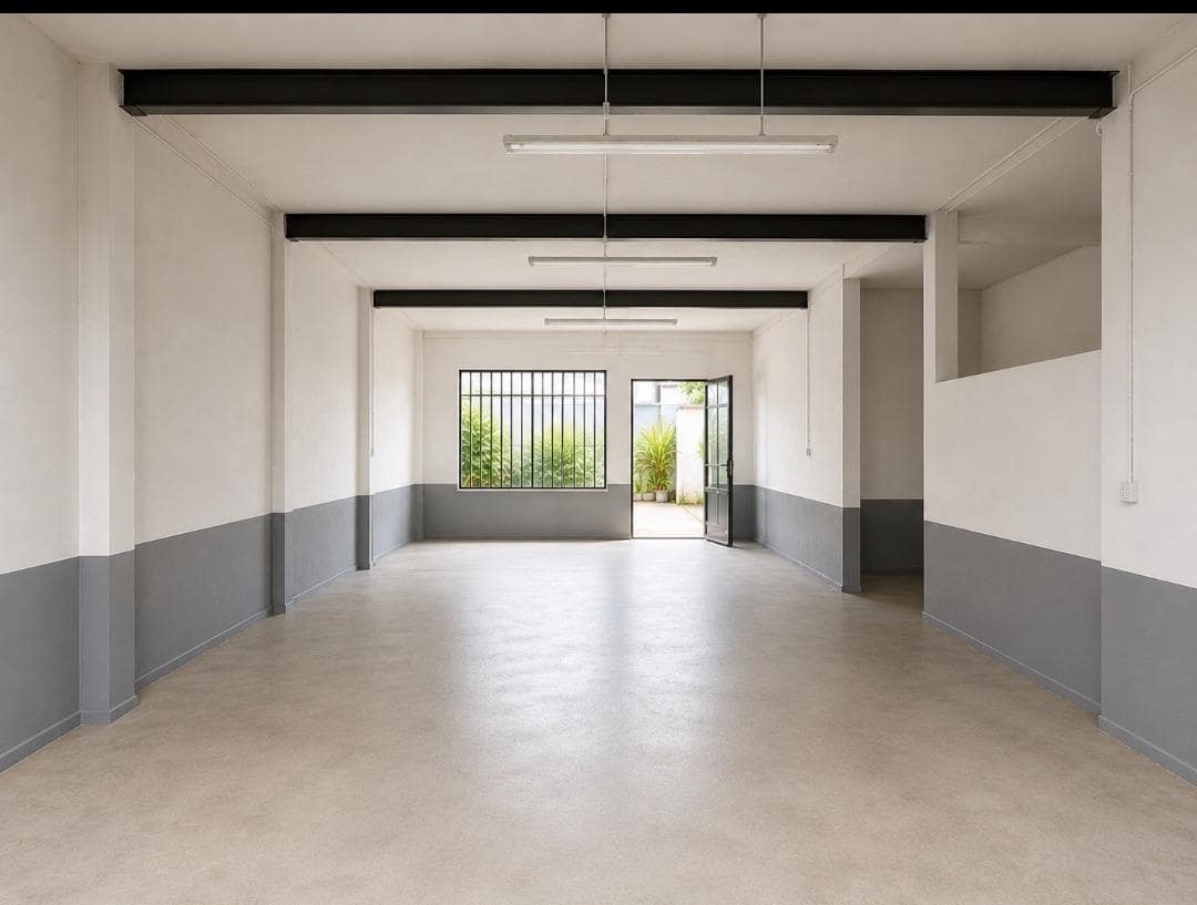 1 soverom Kommersiell til salgs i Elche / Elx med garasje - € 78 000 (Ref: 8423299)