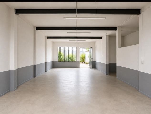 1 soverom Kommersiell til salgs i Elche / Elx med garasje - € 78 000 (Ref: 8423299)