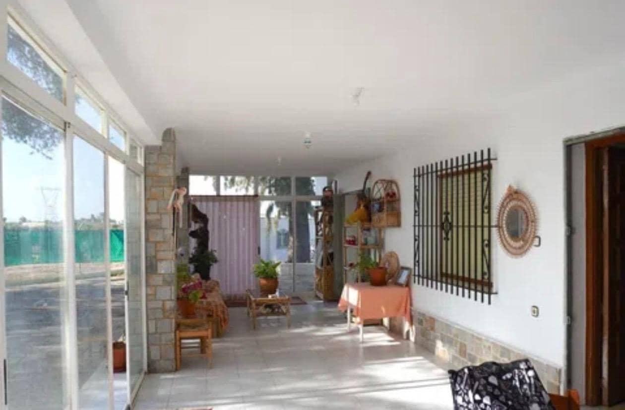 5 bedroom Villa for sale in Perleta with garage - € 399,000 (Ref: 8423301)