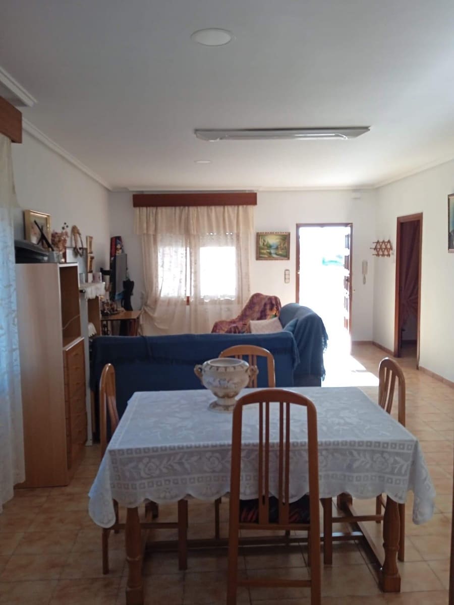 5 bedroom Villa for sale in Perleta with garage - € 399,000 (Ref: 8423301)