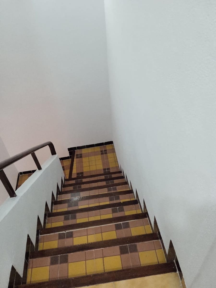 5 bedroom Villa for sale in Perleta with garage - € 399,000 (Ref: 8423301)