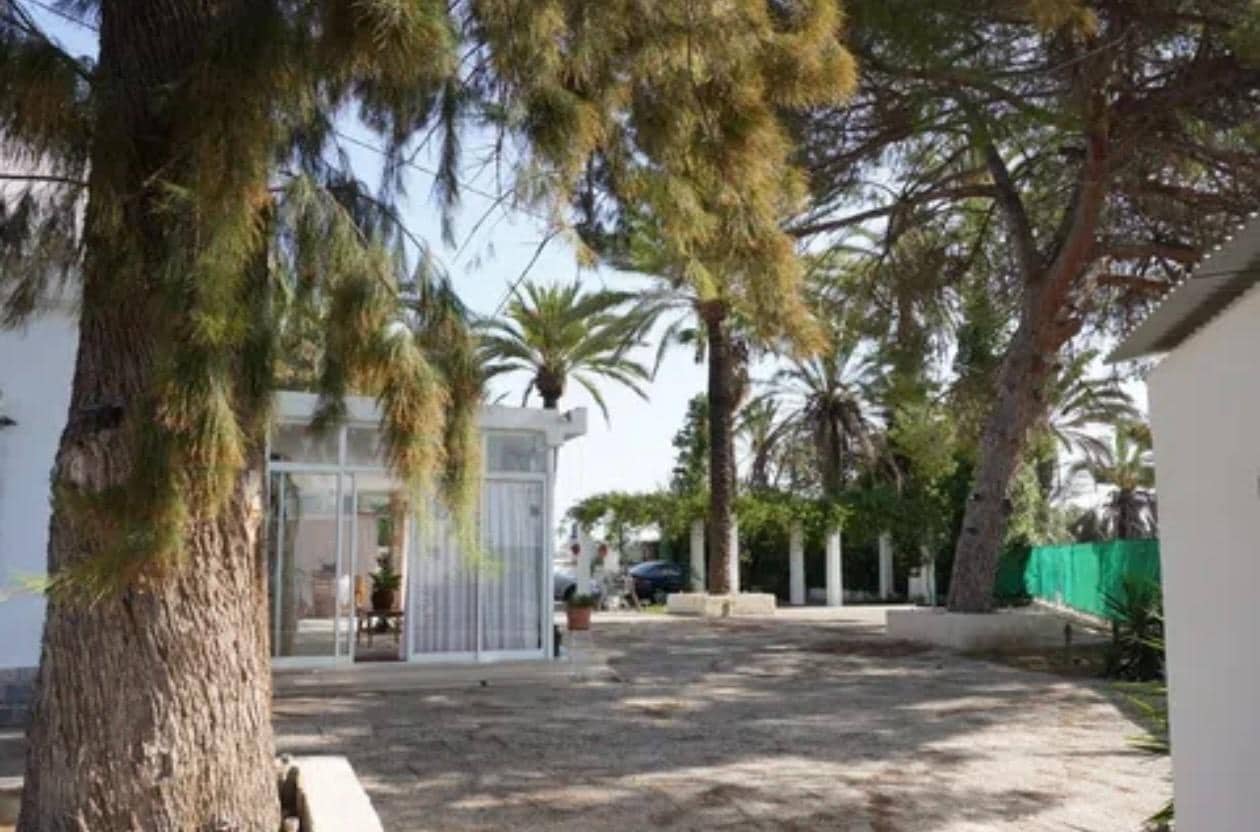 5 bedroom Villa for sale in Perleta with garage - € 399,000 (Ref: 8423301)