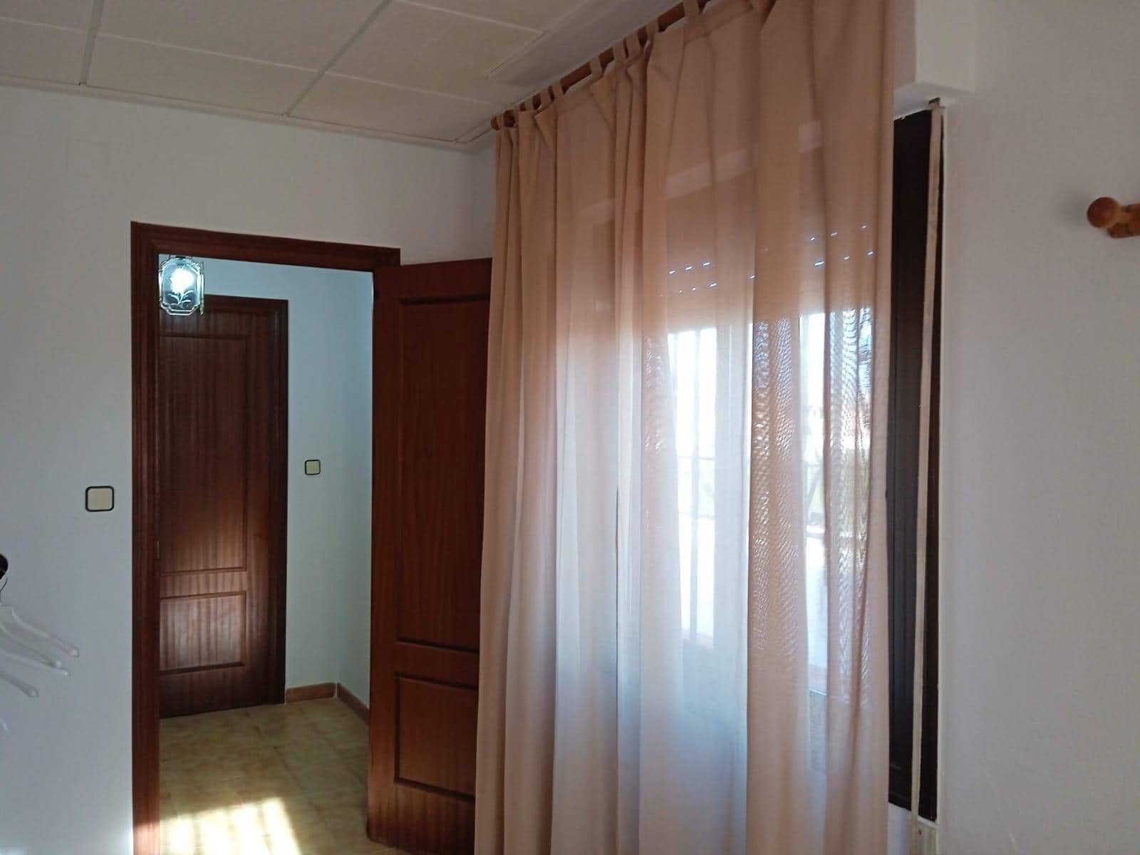 5 bedroom Villa for sale in Perleta with garage - € 399,000 (Ref: 8423301)