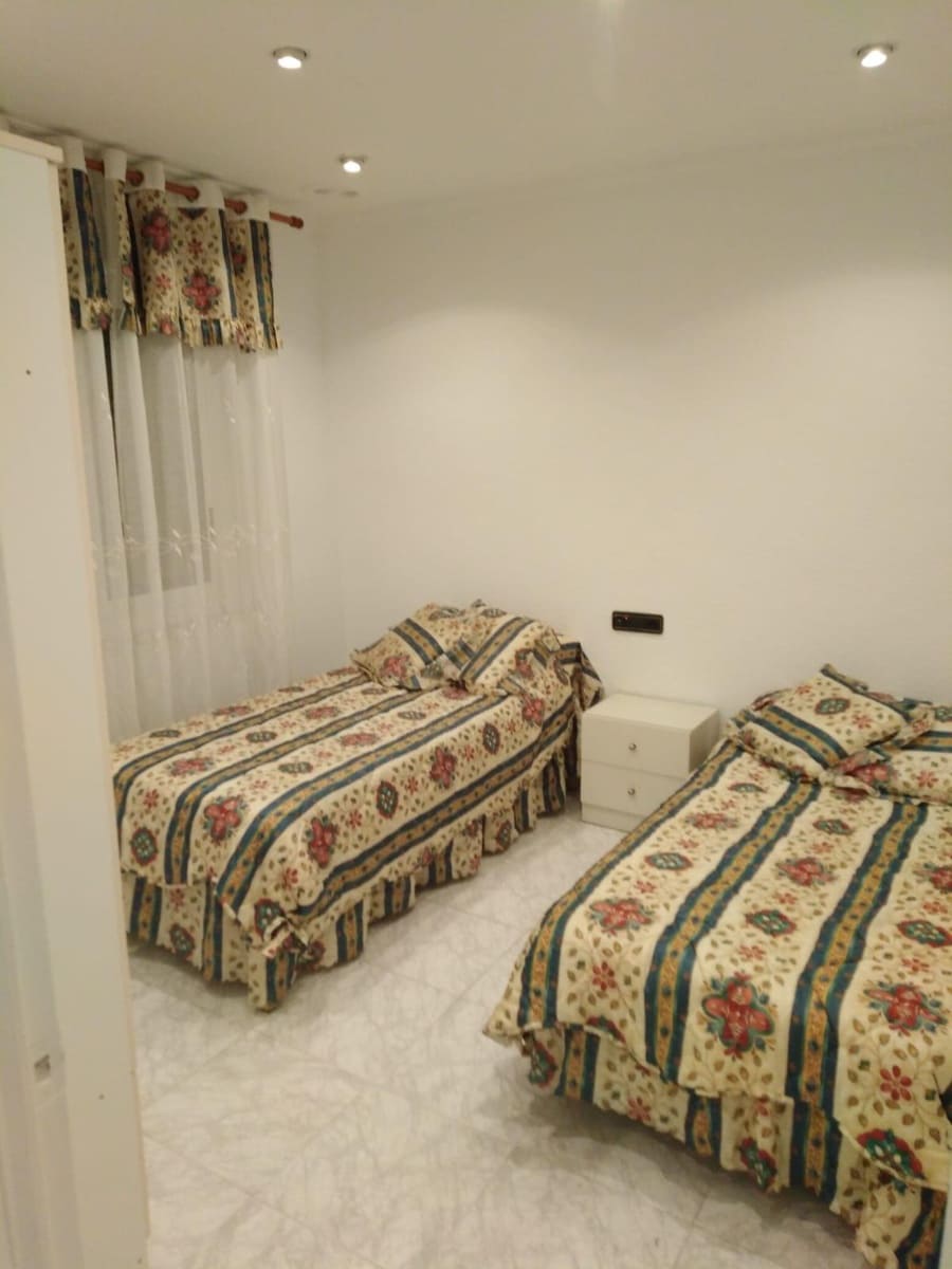 3 bedroom Apartment for sale in Elche / Elx with garage - € 263,000 (Ref: 8423306)