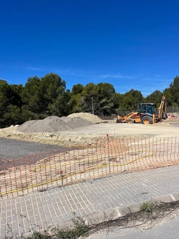 Tontti myytävänä paikassa Alfaz del Pi / L'Alfàs del Pi - 86 000 € (Ref: 8423312)
