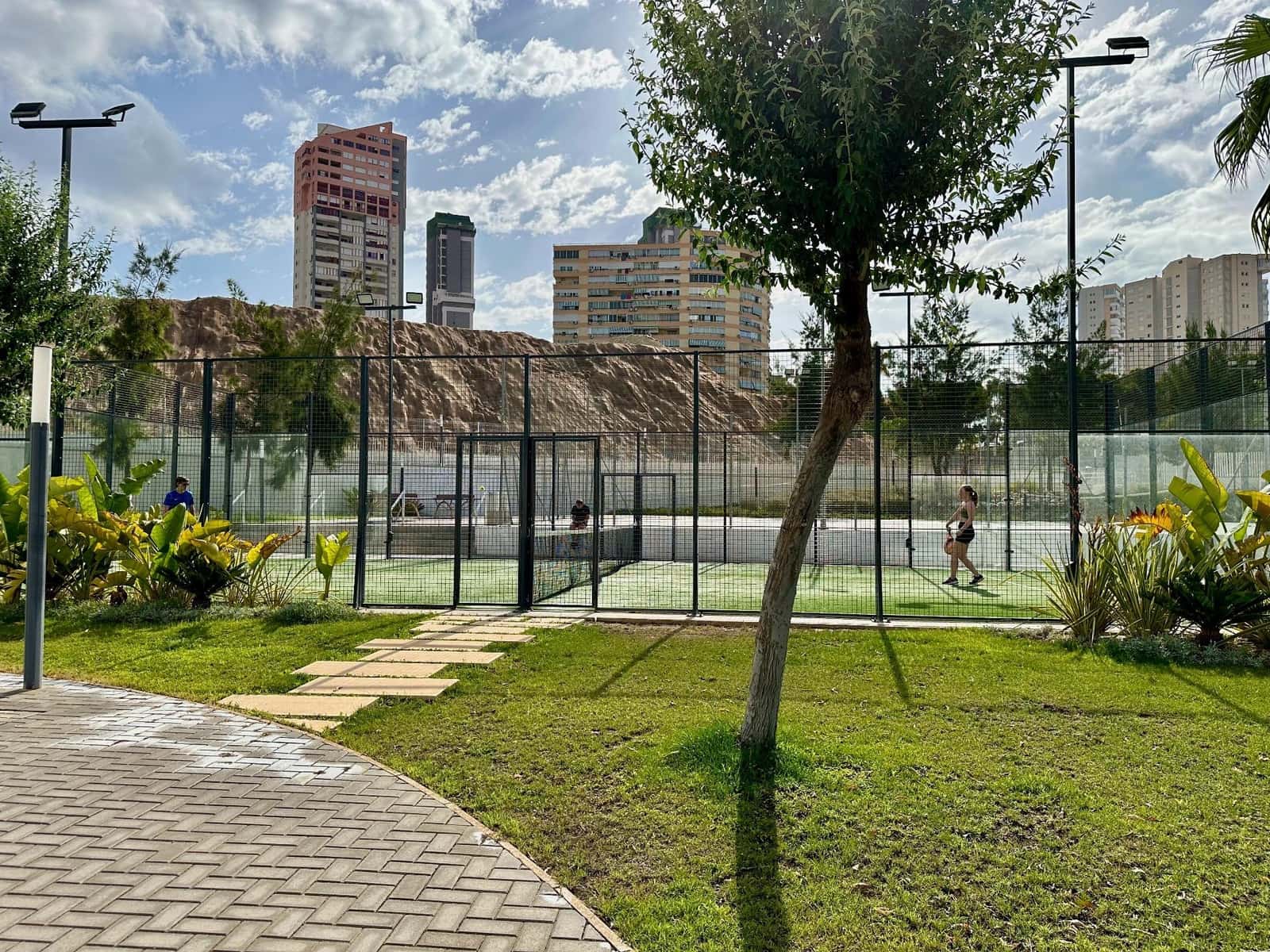 2 sypialnia Apartament do wynajęcia w Benidorm z basenem - 2 350 € (Ref: 8430438)