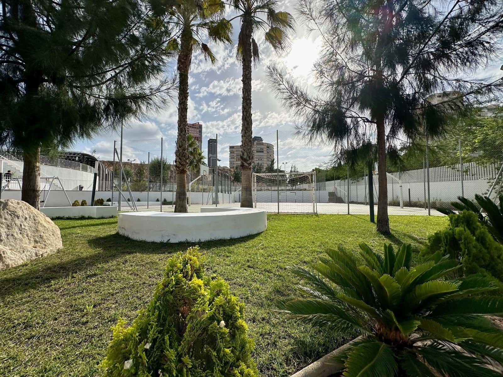 2 sypialnia Apartament do wynajęcia w Benidorm z basenem - 2 350 € (Ref: 8430438)