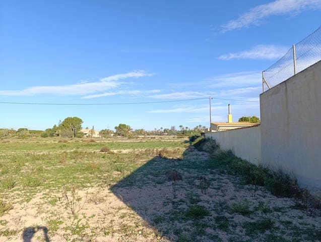 Grunde uden byggetilladelser til salg i Las Bayas, Elche / Elx - € 45.000 (Ref: 8460367)