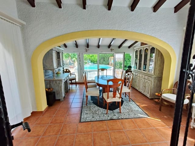 3 slaapkamer Villa te koop in Dénia met zwembad - € 430.900 (Ref: 8479275)