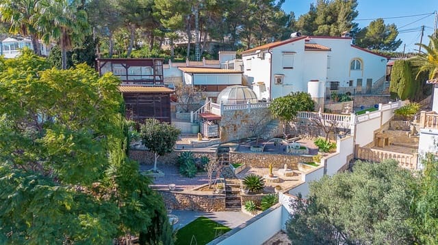 3 slaapkamer Villa te koop in Dénia met zwembad - € 430.900 (Ref: 8479275)