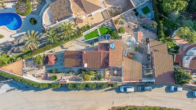 3 slaapkamer Villa te koop in Dénia met zwembad - € 430.900 (Ref: 8479275)