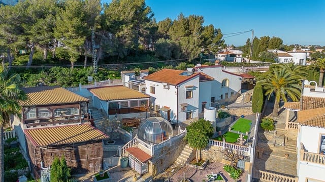 3 slaapkamer Villa te koop in Dénia met zwembad - € 430.900 (Ref: 8479275)