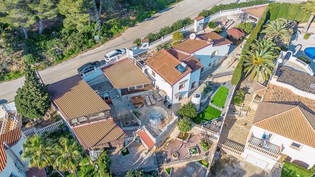 3 slaapkamer Villa te koop in Dénia met zwembad - € 430.900 (Ref: 8479275)