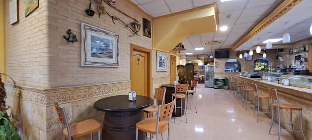 Commercial for sale in Crevillente / Crevillent - € 149,000 (Ref: 8480888)