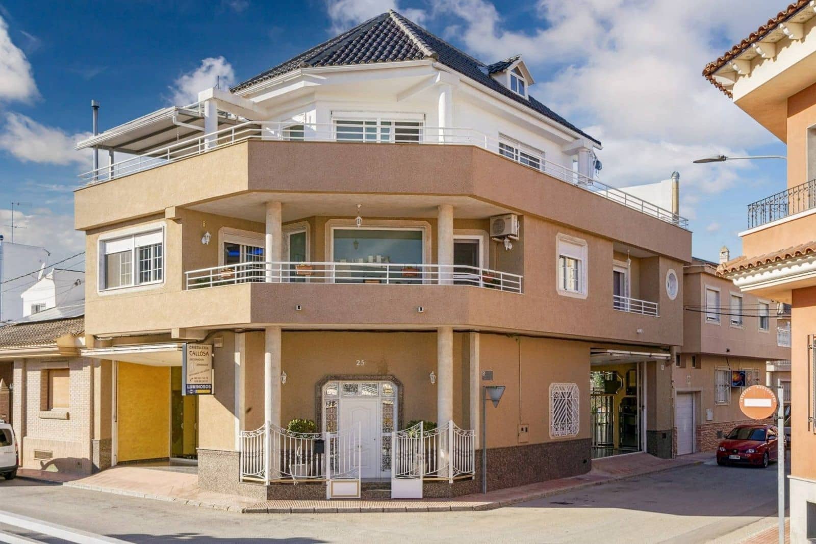 3 soverom Villa til salgs i Callosa de Segura med garasje - € 369 000 (Ref: 8515666)