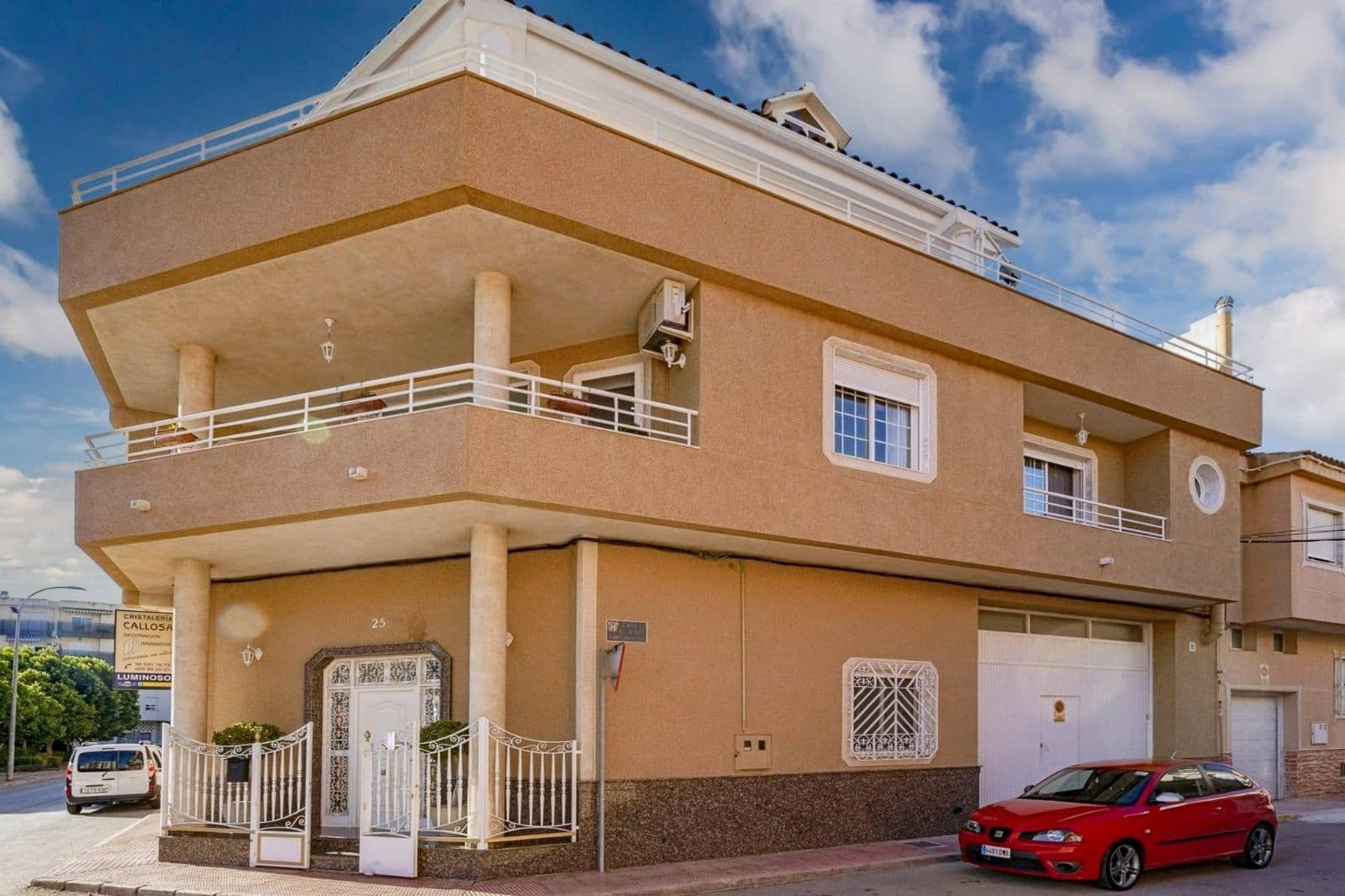 3 soverom Villa til salgs i Callosa de Segura med garasje - € 369 000 (Ref: 8515666)