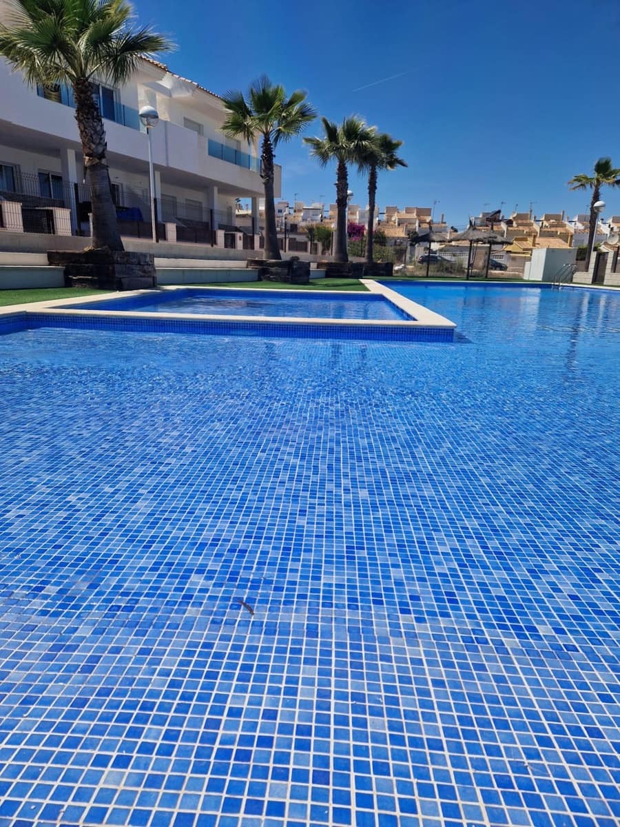 3 bedroom Terraced Villa for sale in Los Altos with pool garage - € 329,000 (Ref: 8534060)