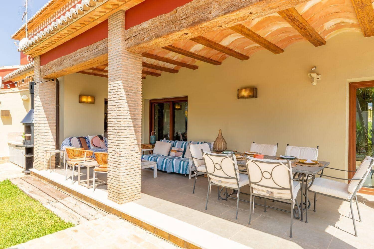 3 makuuhuone Huvila myytävänä paikassa Denia mukana uima-altaan 
autotalli - 899 000 € (Ref: 8536730)