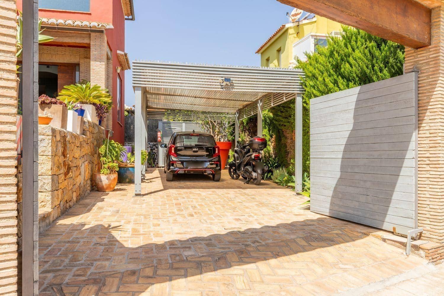 3 makuuhuone Huvila myytävänä paikassa Denia mukana uima-altaan 
autotalli - 899 000 € (Ref: 8536730)