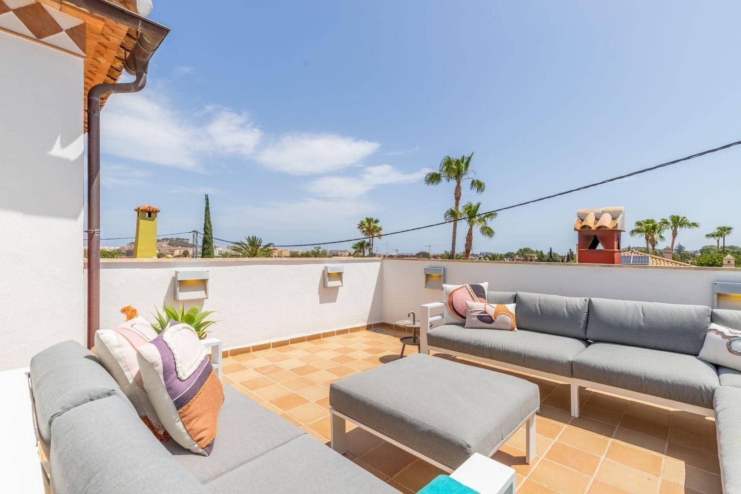 3 makuuhuone Huvila myytävänä paikassa Denia mukana uima-altaan 
autotalli - 899 000 € (Ref: 8536730)