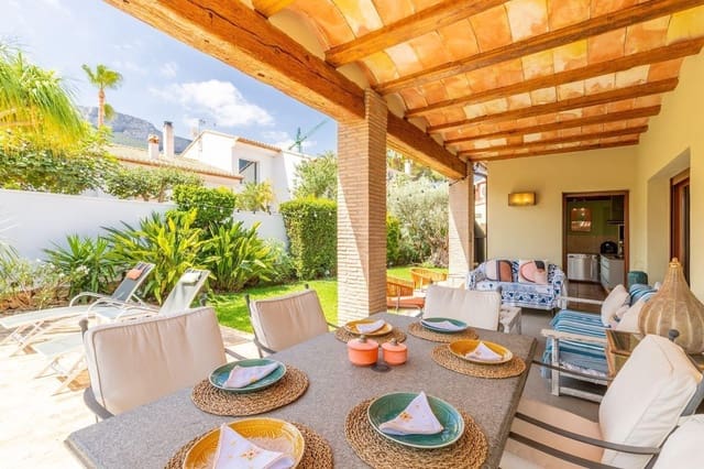 3 makuuhuone Huvila myytävänä paikassa Dénia mukana uima-altaan 
autotalli - 899 000 € (Ref: 8536730)