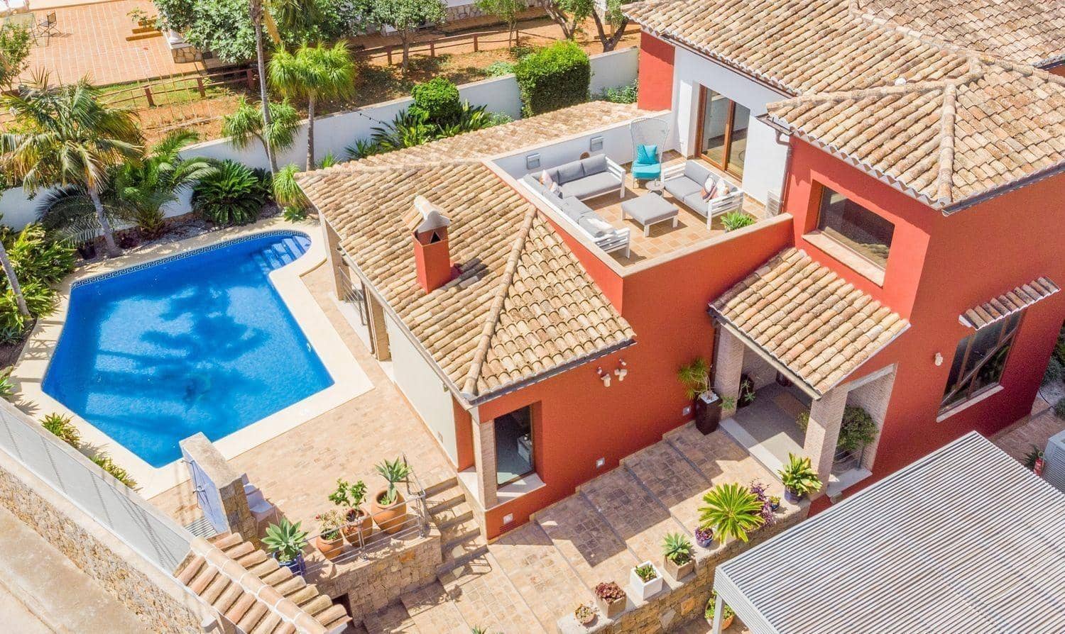 3 makuuhuone Huvila myytävänä paikassa Denia mukana uima-altaan 
autotalli - 899 000 € (Ref: 8536730)