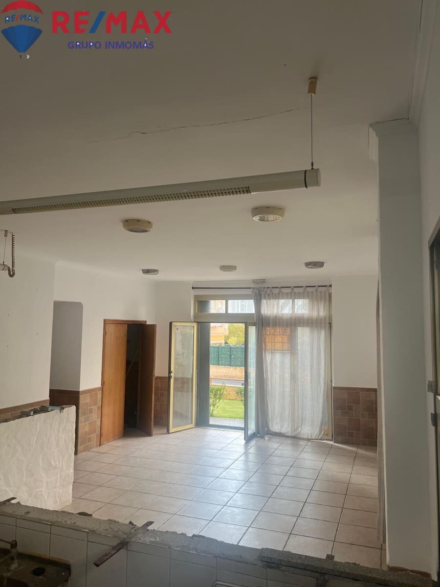 Empresa para venda em Benidorm com piscina - 117 500 € (Ref: 8549306)