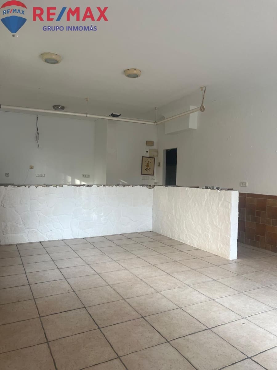 Empresa para venda em Benidorm com piscina - 117 500 € (Ref: 8549306)