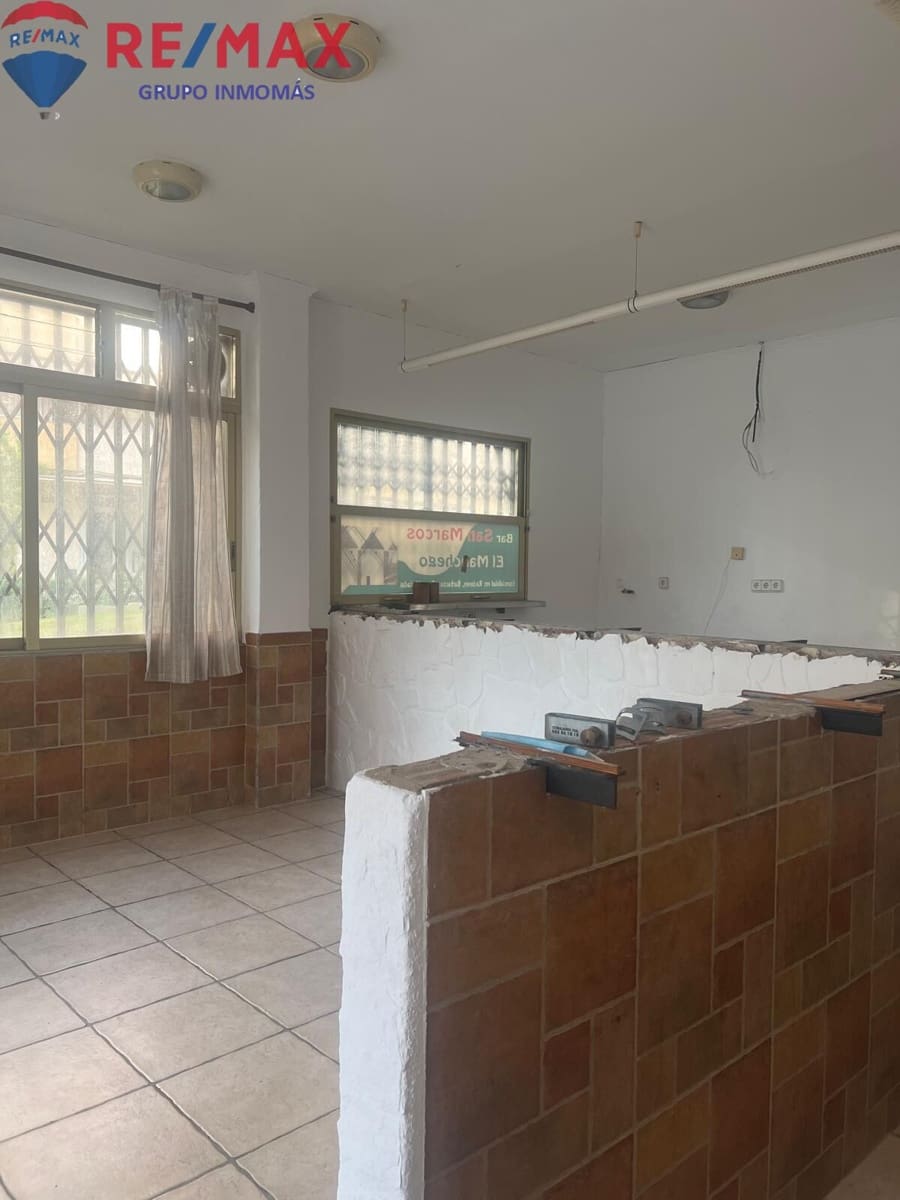 Empresa para venda em Benidorm com piscina - 117 500 € (Ref: 8549306)