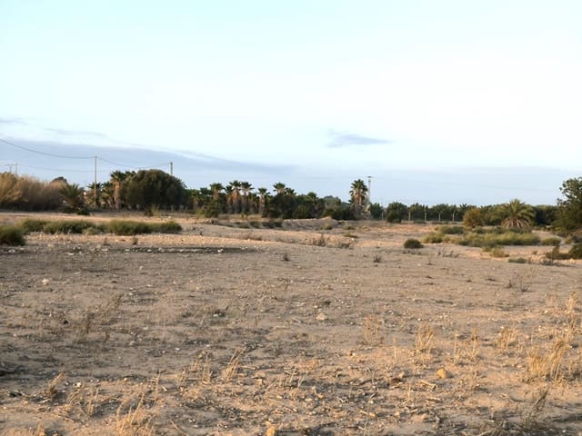 Grunde uden byggetilladelser til salg i La Marina, Elche / Elx - € 216.000 (Ref: 8559778)