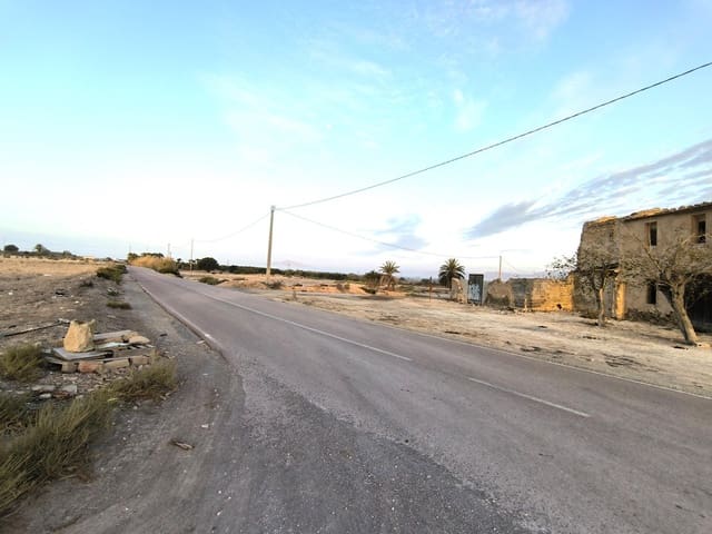 Grunde uden byggetilladelser til salg i La Marina, Elche / Elx - € 216.000 (Ref: 8559778)