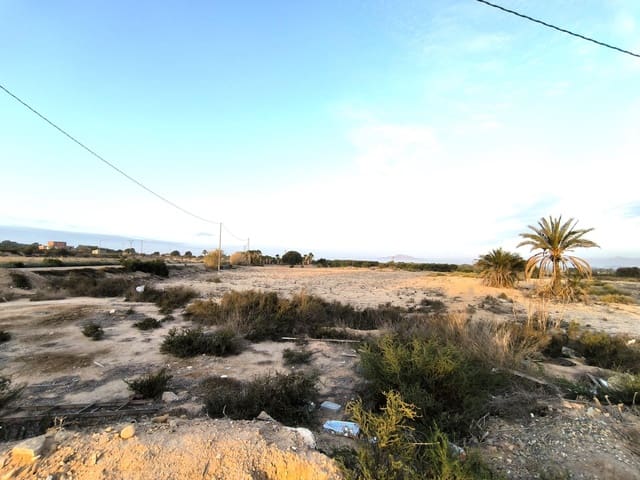 Grunde uden byggetilladelser til salg i La Marina, Elche / Elx - € 216.000 (Ref: 8559778)