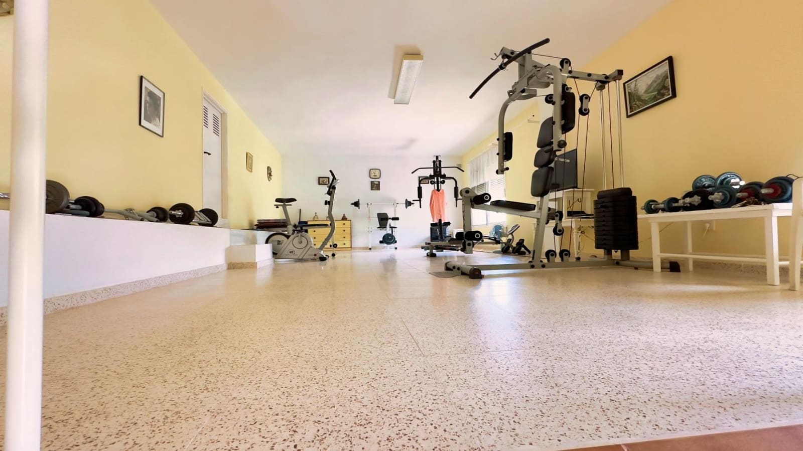 6 soveværelse Villa til salg i La Nucia med garage - € 550.000 (Ref: 8561459)