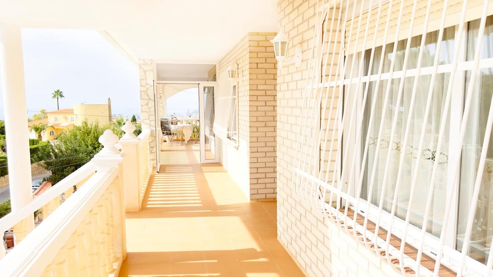 6 soveværelse Villa til salg i La Nucia med garage - € 550.000 (Ref: 8561459)