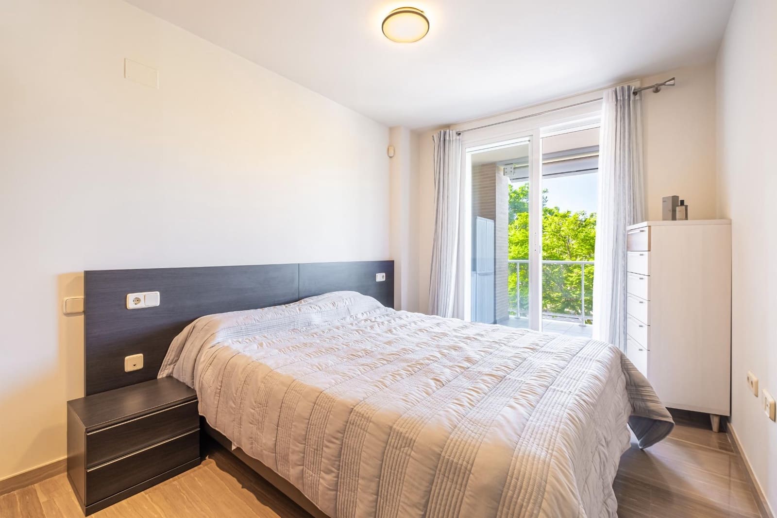 2 soveværelse Lejlighed til salg i Arenal med swimmingpool garage - € 425.000 (Ref: 8570516)