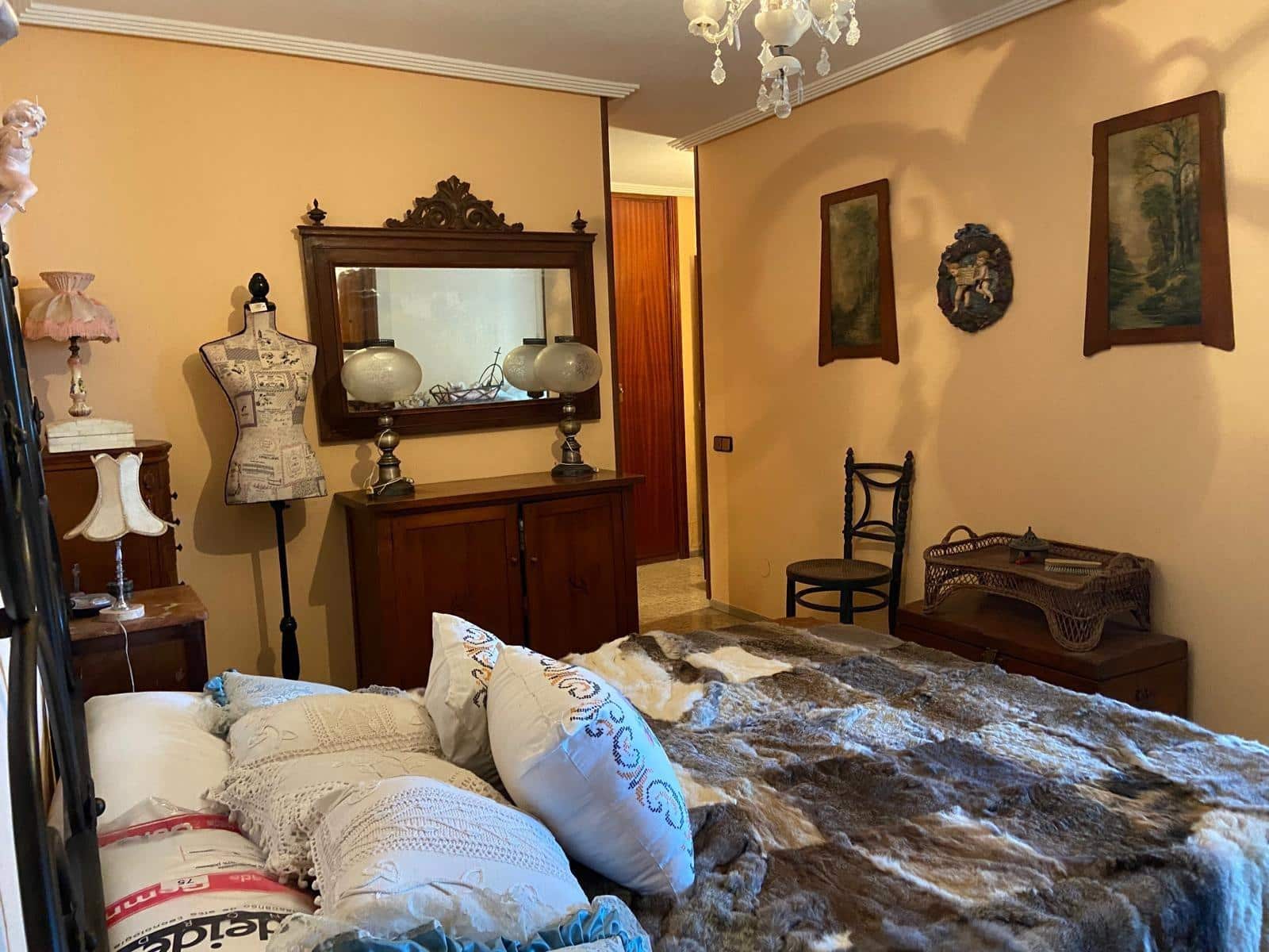 Piso de 4 habitaciones en Alicante / Alacant ciudad en venta con piscina garaje - 360.000 € (Ref: 8574156)