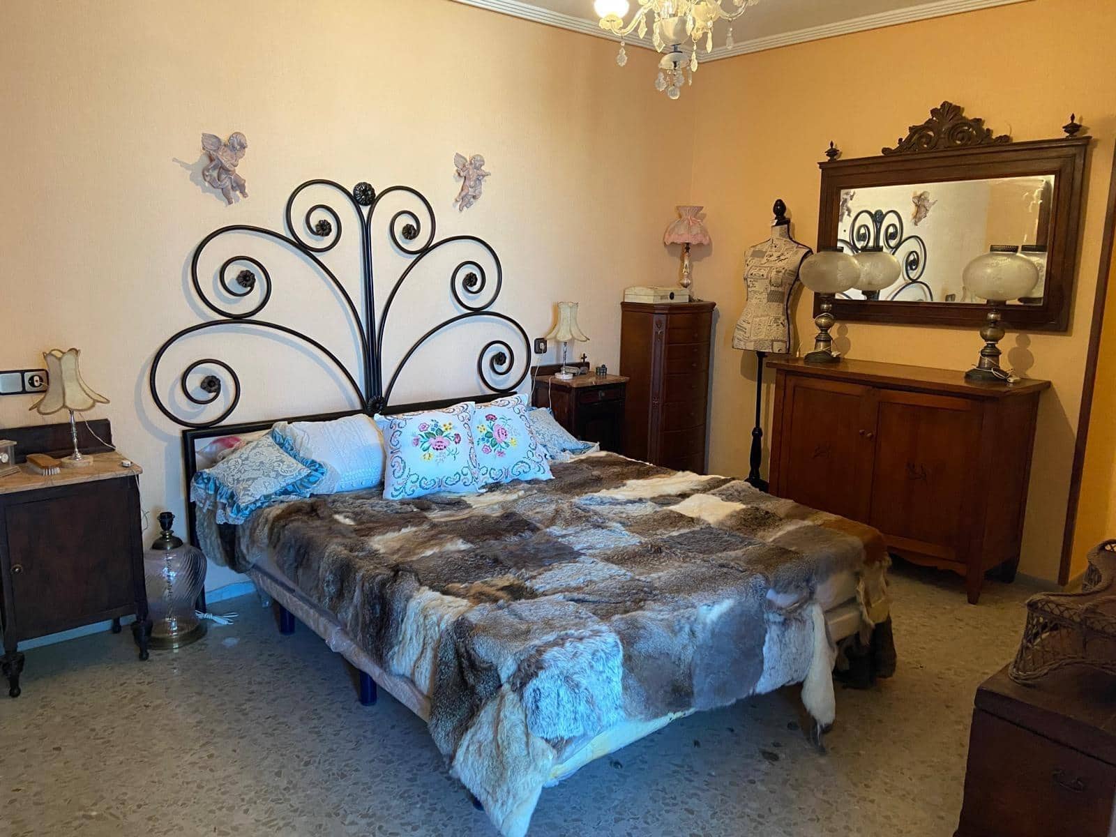 Piso de 4 habitaciones en Alicante / Alacant ciudad en venta con piscina garaje - 360.000 € (Ref: 8574156)