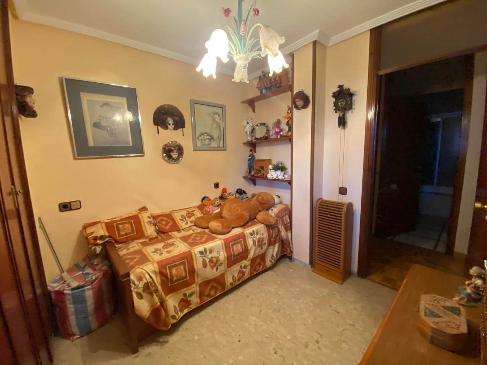 Piso de 4 habitaciones en Alicante / Alacant ciudad en venta con piscina garaje - 360.000 € (Ref: 8574156)