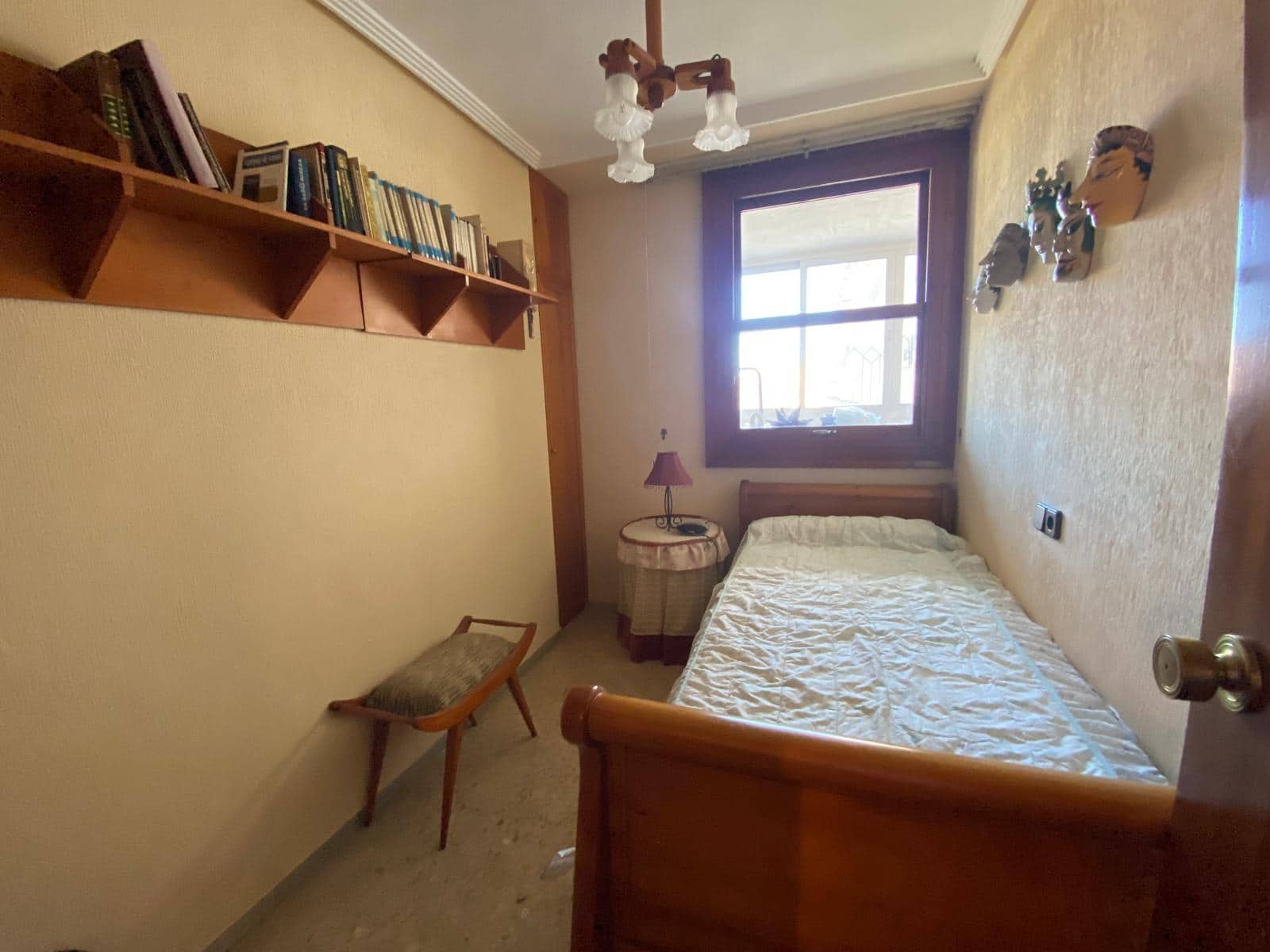 Piso de 4 habitaciones en Alicante / Alacant ciudad en venta con piscina garaje - 360.000 € (Ref: 8574156)