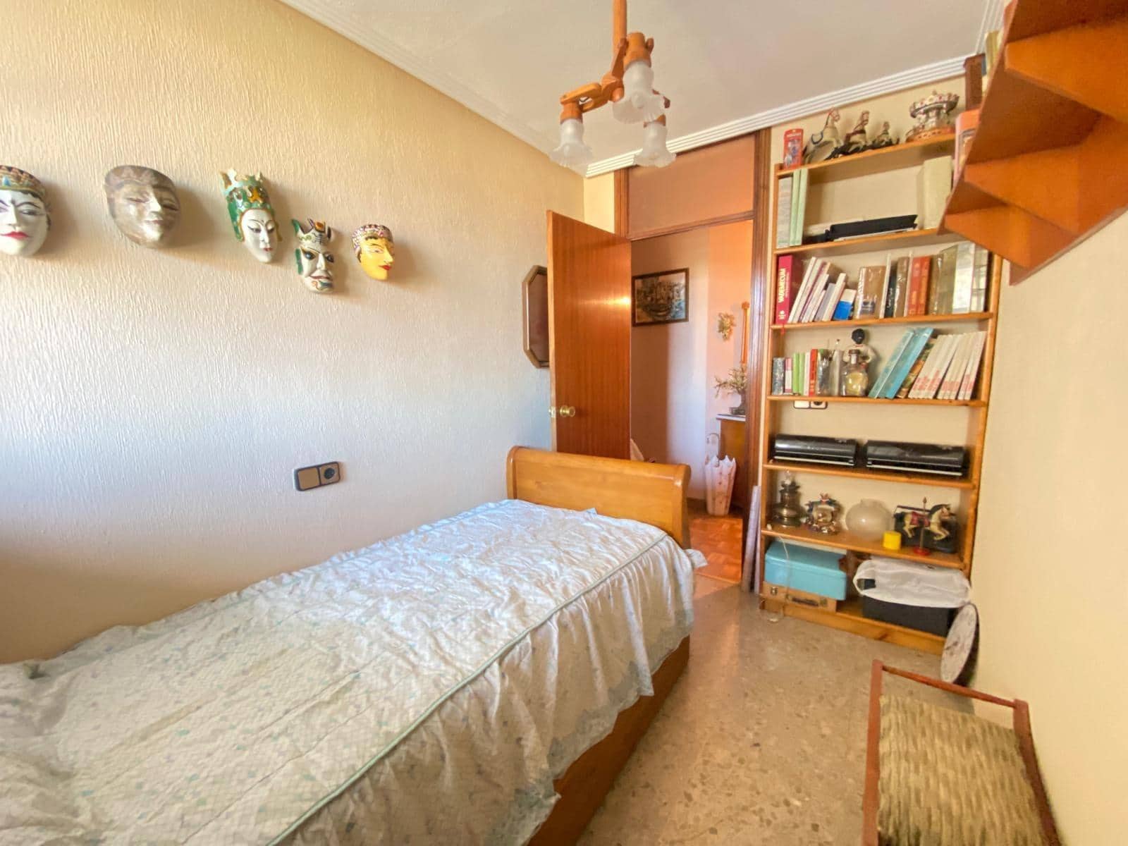 Piso de 4 habitaciones en Alicante / Alacant ciudad en venta con piscina garaje - 360.000 € (Ref: 8574156)