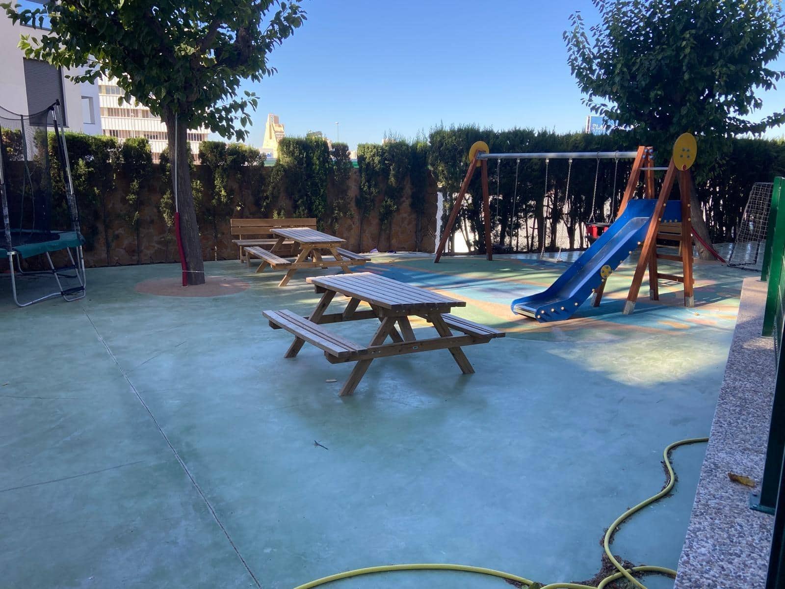 Piso de 4 habitaciones en Alicante / Alacant ciudad en venta con piscina garaje - 360.000 € (Ref: 8574156)