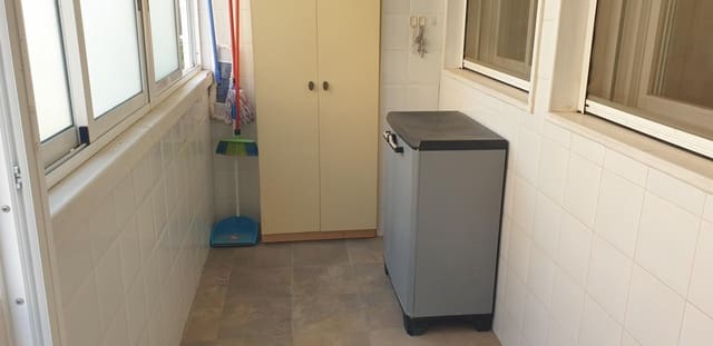 2 soveværelse Lejlighed til leje i Centro, Elche / Elx - € 830 (Ref: 8576774)