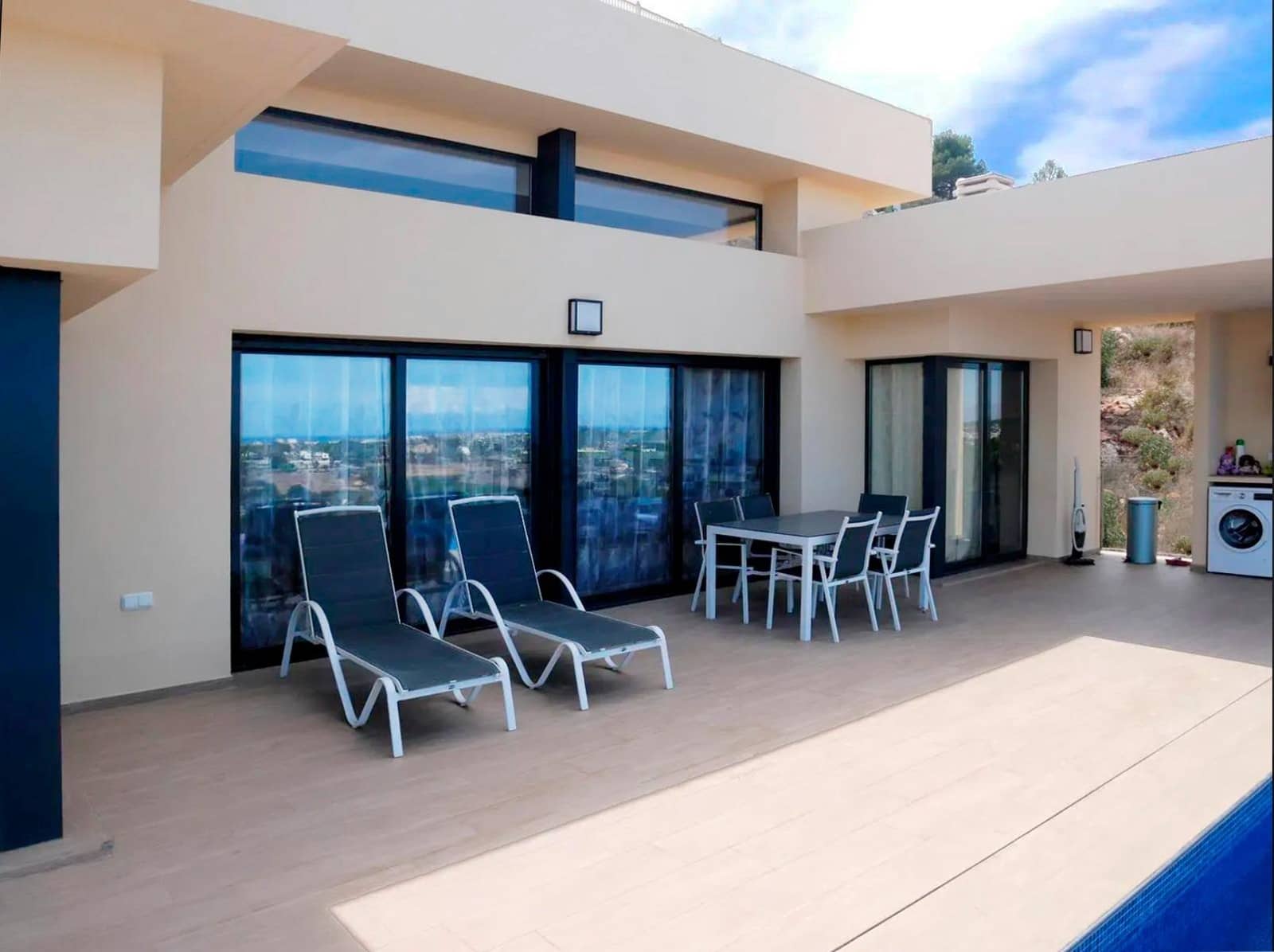 3 slaapkamer Villa te koop in Denia met zwembad garage - € 905.000 (Ref: 8579951)