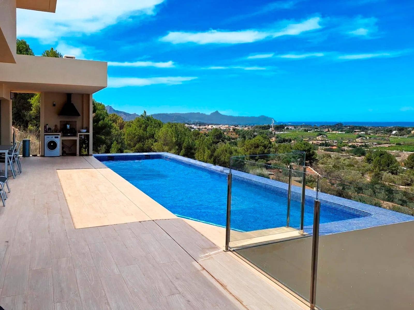 3 slaapkamer Villa te koop in Denia met zwembad garage - € 905.000 (Ref: 8579951)